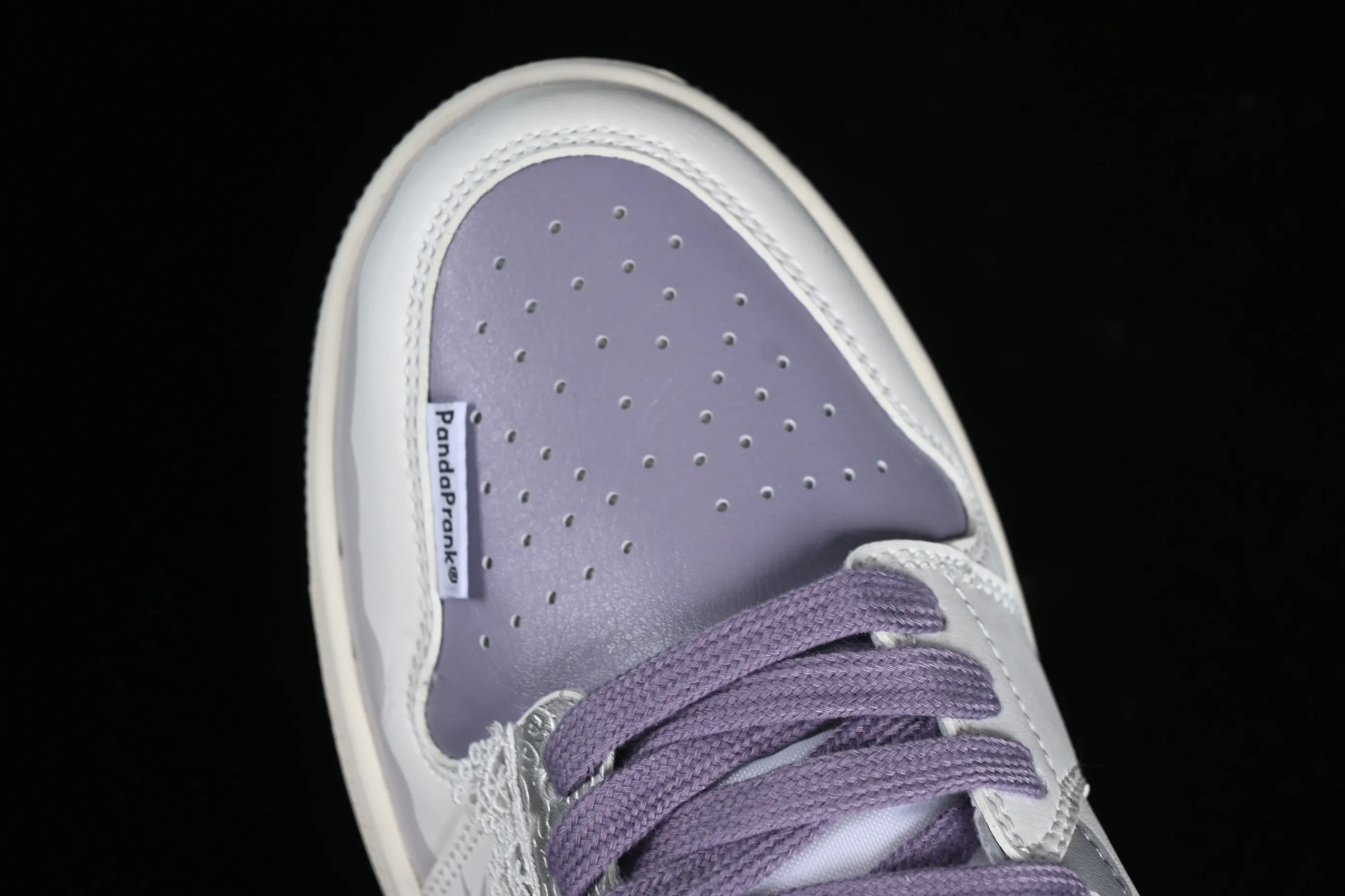 All categories Air Jordan Jordan series basketball shoes Air Jordan 1 Low Air Jordan 1 Low AJ1 Joe 1 Panda Prank Modern Wei Realm Gray Series Medal of the Rose Low-top cultural retro basketball shoes 553560-053